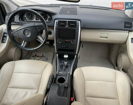 Сірий Мерседес Б-клас, об'ємом двигуна 2 л та пробігом 273 тис. км за 6900 $, фото 22 на Automoto.ua