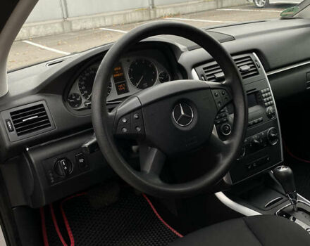 Сірий Мерседес Б-клас, об'ємом двигуна 1.5 л та пробігом 200 тис. км за 6200 $, фото 38 на Automoto.ua