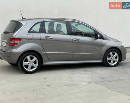 Сірий Мерседес Б-клас, об'ємом двигуна 2 л та пробігом 273 тис. км за 6900 $, фото 3 на Automoto.ua