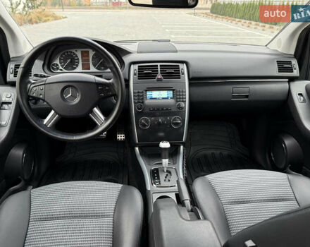 Сірий Мерседес Б-клас, об'ємом двигуна 1.7 л та пробігом 197 тис. км за 6999 $, фото 15 на Automoto.ua