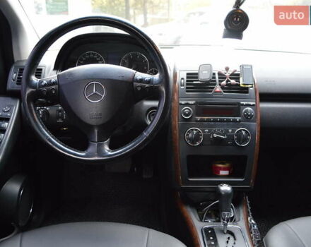 Серый Мерседес Б-класс, объемом двигателя 1.5 л и пробегом 163 тыс. км за 6800 $, фото 10 на Automoto.ua