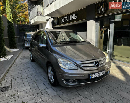 Серый Мерседес Б-класс, объемом двигателя 1.99 л и пробегом 315 тыс. км за 5300 $, фото 1 на Automoto.ua