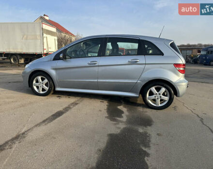 Серый Мерседес Б-класс, объемом двигателя 1.7 л и пробегом 252 тыс. км за 6800 $, фото 5 на Automoto.ua