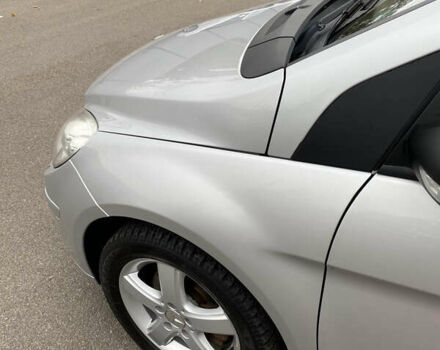 Сірий Мерседес Б-клас, об'ємом двигуна 1.5 л та пробігом 200 тис. км за 6200 $, фото 26 на Automoto.ua