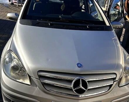 Серый Мерседес Б-класс, объемом двигателя 2 л и пробегом 210 тыс. км за 5500 $, фото 7 на Automoto.ua