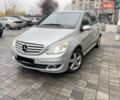 Серый Мерседес Б-класс, объемом двигателя 2 л и пробегом 274 тыс. км за 3500 $, фото 1 на Automoto.ua