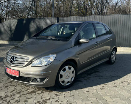 Серый Мерседес Б-класс, объемом двигателя 2 л и пробегом 235 тыс. км за 6200 $, фото 4 на Automoto.ua