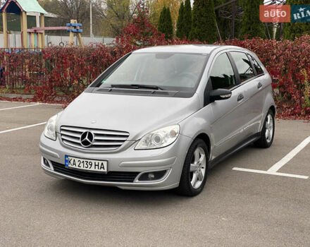 Сірий Мерседес Б-клас, об'ємом двигуна 1.5 л та пробігом 200 тис. км за 6200 $, фото 1 на Automoto.ua