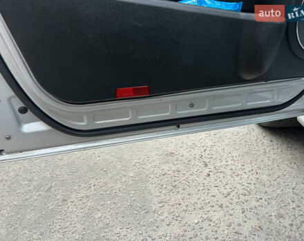 Серый Мерседес Б-класс, объемом двигателя 2 л и пробегом 239 тыс. км за 6500 $, фото 15 на Automoto.ua