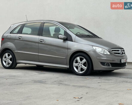 Сірий Мерседес Б-клас, об'ємом двигуна 2 л та пробігом 273 тис. км за 6900 $, фото 1 на Automoto.ua