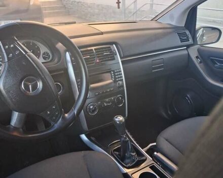 Сірий Мерседес Б-клас, об'ємом двигуна 1.7 л та пробігом 260 тис. км за 5550 $, фото 6 на Automoto.ua