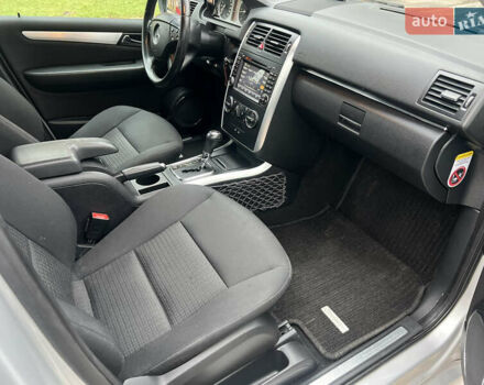 Сірий Мерседес Б-клас, об'ємом двигуна 2 л та пробігом 238 тис. км за 6700 $, фото 15 на Automoto.ua