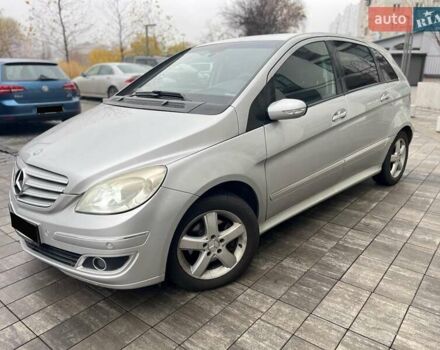 Сірий Мерседес Б-клас, об'ємом двигуна 2 л та пробігом 273 тис. км за 3800 $, фото 1 на Automoto.ua