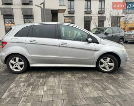 Сірий Мерседес Б-клас, об'ємом двигуна 2 л та пробігом 273 тис. км за 3800 $, фото 4 на Automoto.ua