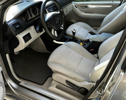 Серый Мерседес Б-класс, объемом двигателя 1.99 л и пробегом 315 тыс. км за 5300 $, фото 5 на Automoto.ua