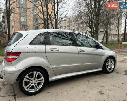 Сірий Мерседес Б-клас, об'ємом двигуна 2 л та пробігом 238 тис. км за 6700 $, фото 5 на Automoto.ua