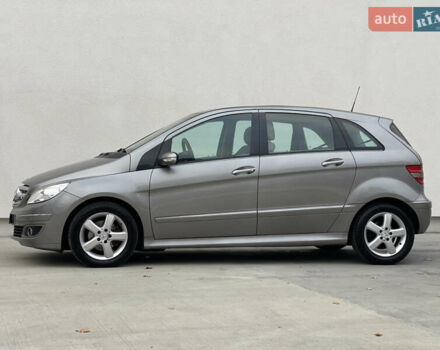 Сірий Мерседес Б-клас, об'ємом двигуна 2 л та пробігом 273 тис. км за 6900 $, фото 16 на Automoto.ua