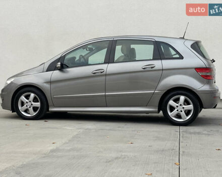Сірий Мерседес Б-клас, об'ємом двигуна 2 л та пробігом 273 тис. км за 6900 $, фото 15 на Automoto.ua