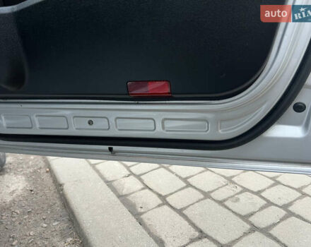 Серый Мерседес Б-класс, объемом двигателя 2 л и пробегом 239 тыс. км за 6500 $, фото 17 на Automoto.ua