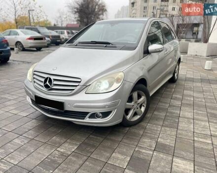 Сірий Мерседес Б-клас, об'ємом двигуна 2 л та пробігом 273 тис. км за 3800 $, фото 3 на Automoto.ua