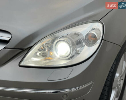 Сірий Мерседес Б-клас, об'ємом двигуна 2 л та пробігом 273 тис. км за 6900 $, фото 51 на Automoto.ua