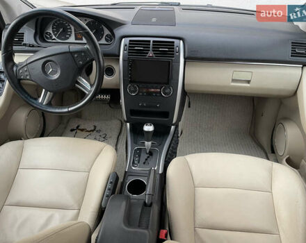Сірий Мерседес Б-клас, об'ємом двигуна 2 л та пробігом 273 тис. км за 6900 $, фото 23 на Automoto.ua