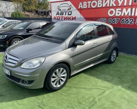 Сірий Мерседес Б-клас, об'ємом двигуна 2 л та пробігом 189 тис. км за 5500 $, фото 1 на Automoto.ua
