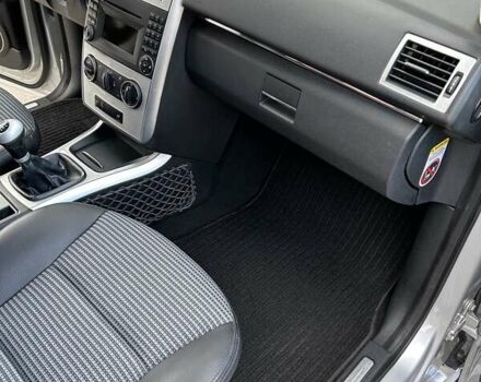 Серый Мерседес Б-класс, объемом двигателя 2.03 л и пробегом 234 тыс. км за 6550 $, фото 60 на Automoto.ua