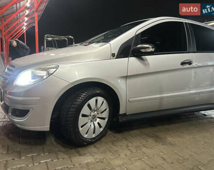 Сірий Мерседес Б-клас, об'ємом двигуна 1.7 л та пробігом 264 тис. км за 5700 $, фото 1 на Automoto.ua