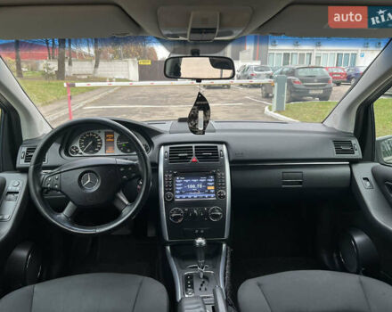 Сірий Мерседес Б-клас, об'ємом двигуна 2 л та пробігом 238 тис. км за 6700 $, фото 14 на Automoto.ua