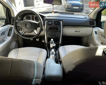 Серый Мерседес Б-класс, объемом двигателя 1.99 л и пробегом 315 тыс. км за 5300 $, фото 7 на Automoto.ua