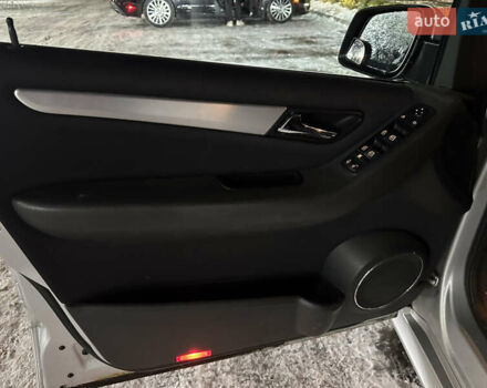 Серый Мерседес Б-класс, объемом двигателя 2.03 л и пробегом 202 тыс. км за 5999 $, фото 6 на Automoto.ua