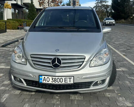 Серый Мерседес Б-класс, объемом двигателя 2 л и пробегом 273 тыс. км за 5500 $, фото 1 на Automoto.ua