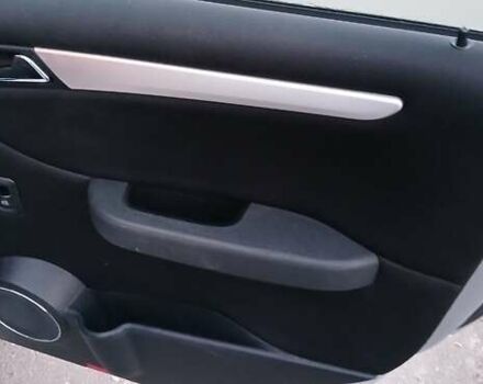 Серый Мерседес Б-класс, объемом двигателя 1.7 л и пробегом 201 тыс. км за 5000 $, фото 13 на Automoto.ua