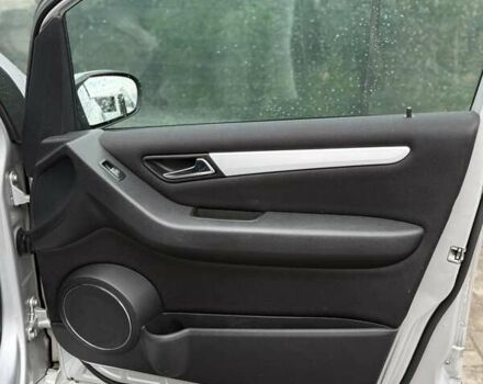 Серый Мерседес Б-класс, объемом двигателя 1.99 л и пробегом 247 тыс. км за 6500 $, фото 5 на Automoto.ua