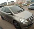 Сірий Мерседес Б-клас, об'ємом двигуна 1.5 л та пробігом 230 тис. км за 6800 $, фото 1 на Automoto.ua