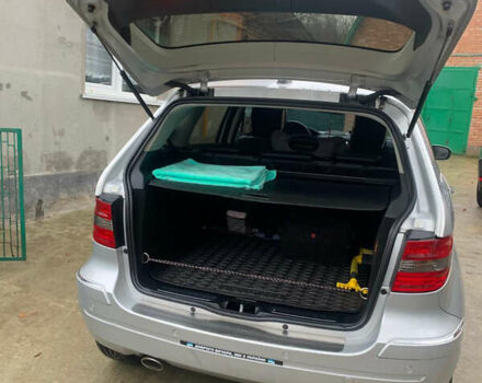 Серый Мерседес Б-класс, объемом двигателя 2 л и пробегом 306 тыс. км за 6200 $, фото 6 на Automoto.ua