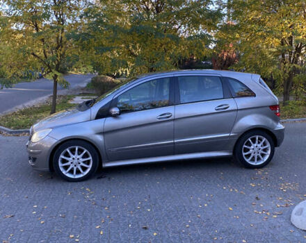 Серый Мерседес Б-класс, объемом двигателя 1.99 л и пробегом 197 тыс. км за 6500 $, фото 5 на Automoto.ua