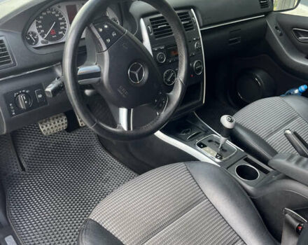 Сірий Мерседес Б-клас, об'ємом двигуна 1.99 л та пробігом 220 тис. км за 5900 $, фото 6 на Automoto.ua