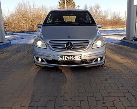 Серый Мерседес Б-класс, объемом двигателя 2 л и пробегом 245 тыс. км за 6700 $, фото 2 на Automoto.ua