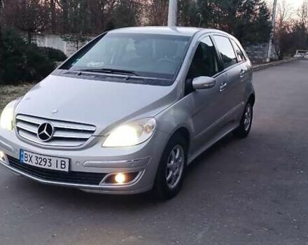 Серый Мерседес Б-класс, объемом двигателя 1.7 л и пробегом 201 тыс. км за 5000 $, фото 1 на Automoto.ua