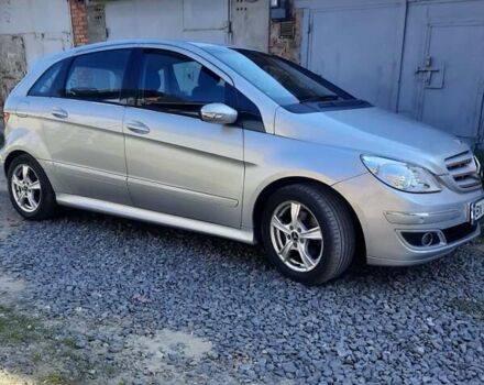 Сірий Мерседес Б-клас, об'ємом двигуна 2 л та пробігом 195 тис. км за 8750 $, фото 1 на Automoto.ua