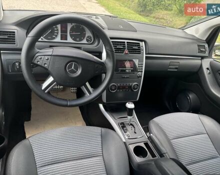 Мерседес Б-класс 2007 в Нововолынск на Automoto.ua Серый Мерседес Б-класс, объемом двигателя 2 л и пробегом 219 тыс. км за 7900 $, фото 14 на Automoto.ua