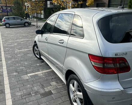 Серый Мерседес Б-класс, объемом двигателя 2 л и пробегом 273 тыс. км за 5500 $, фото 5 на Automoto.ua