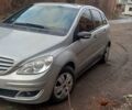 Серый Мерседес Б-класс, объемом двигателя 1.7 л и пробегом 225 тыс. км за 6666 $, фото 1 на Automoto.ua