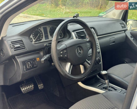 Сірий Мерседес Б-клас, об'ємом двигуна 2 л та пробігом 210 тис. км за 6200 $, фото 15 на Automoto.ua