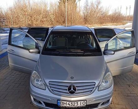 Серый Мерседес Б-класс, объемом двигателя 2 л и пробегом 245 тыс. км за 6700 $, фото 6 на Automoto.ua