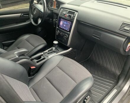 Сірий Мерседес Б-клас, об'ємом двигуна 1.7 л та пробігом 228 тис. км за 6500 $, фото 4 на Automoto.ua