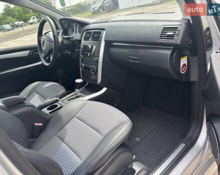 Мерседес Б-класс 2007 в Нововолынск на Automoto.ua Серый Мерседес Б-класс, объемом двигателя 2 л и пробегом 219 тыс. км за 7900 $, фото 8 на Automoto.ua