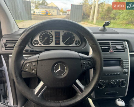 Сірий Мерседес Б-клас, об'ємом двигуна 2 л та пробігом 210 тис. км за 6200 $, фото 16 на Automoto.ua